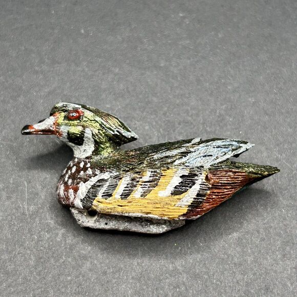Vintage Artisan Hand Carved Painted Wooden Mini Duck Decoy Bird Pin Brooch 2 1/4 - Picture 1 of 6